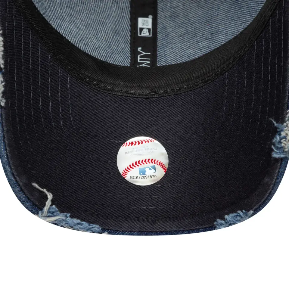 NEW ERA New York Yankees Denim Distressed Navy 9TWENTY 60771839