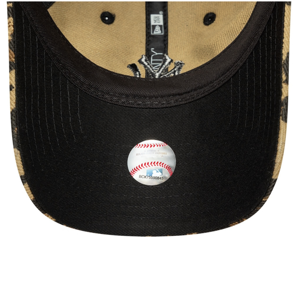 New Era NY Yankees Leopard WMNS Şapka 60856260